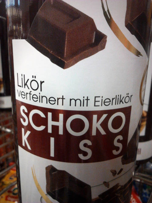 Foto eines Etiketts einer Flasche mit dem Aufdurck: Likör verfeinert mit Eierlikör -- Schoko-Kiss